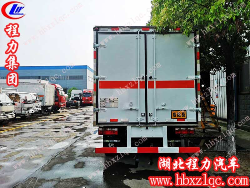 小型爆破器材運(yùn)輸車(chē) 小型爆破器材運(yùn)輸車(chē)